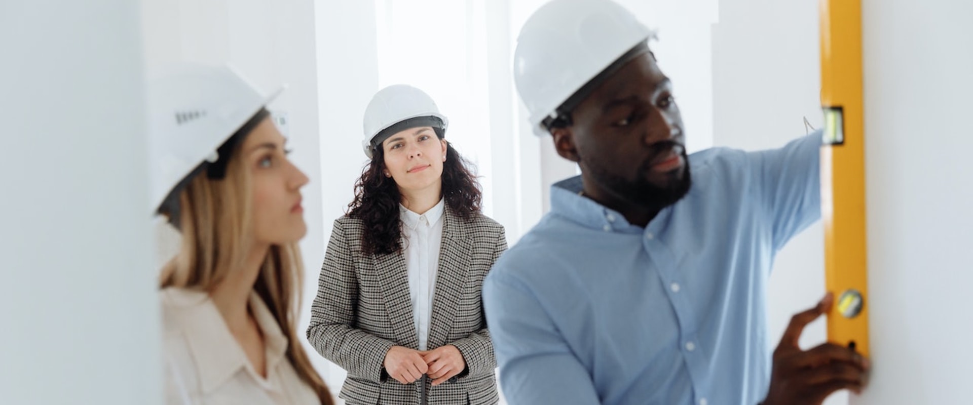 Top Tips For Hiring The Best Restoration Contractors For Your Steel